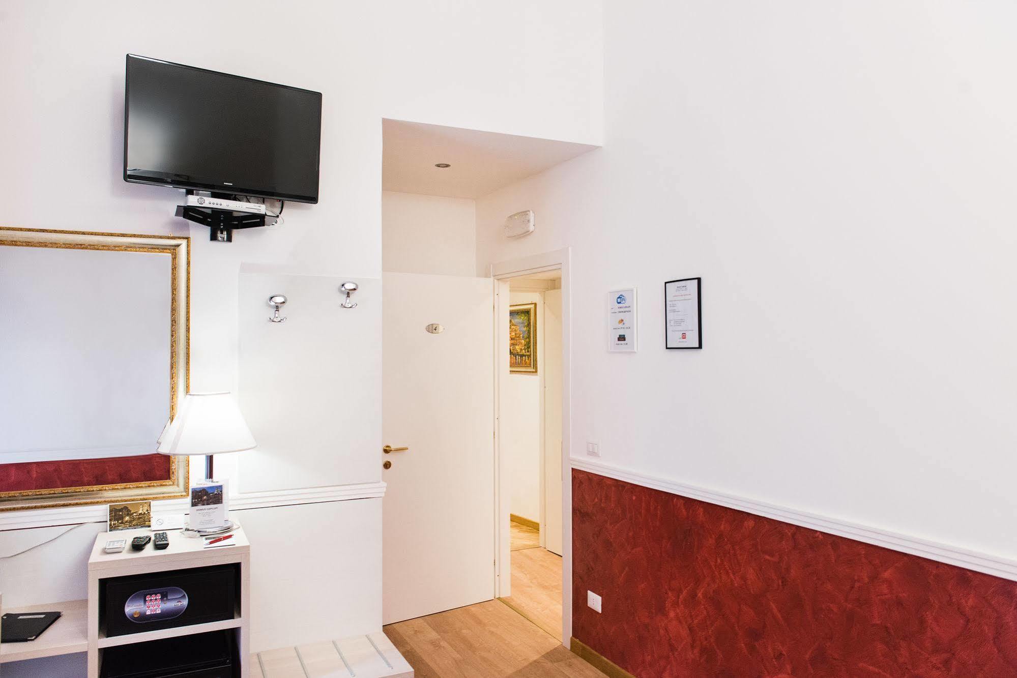 Domus Capilupi Acomodação com café da manhã Roma Exterior foto