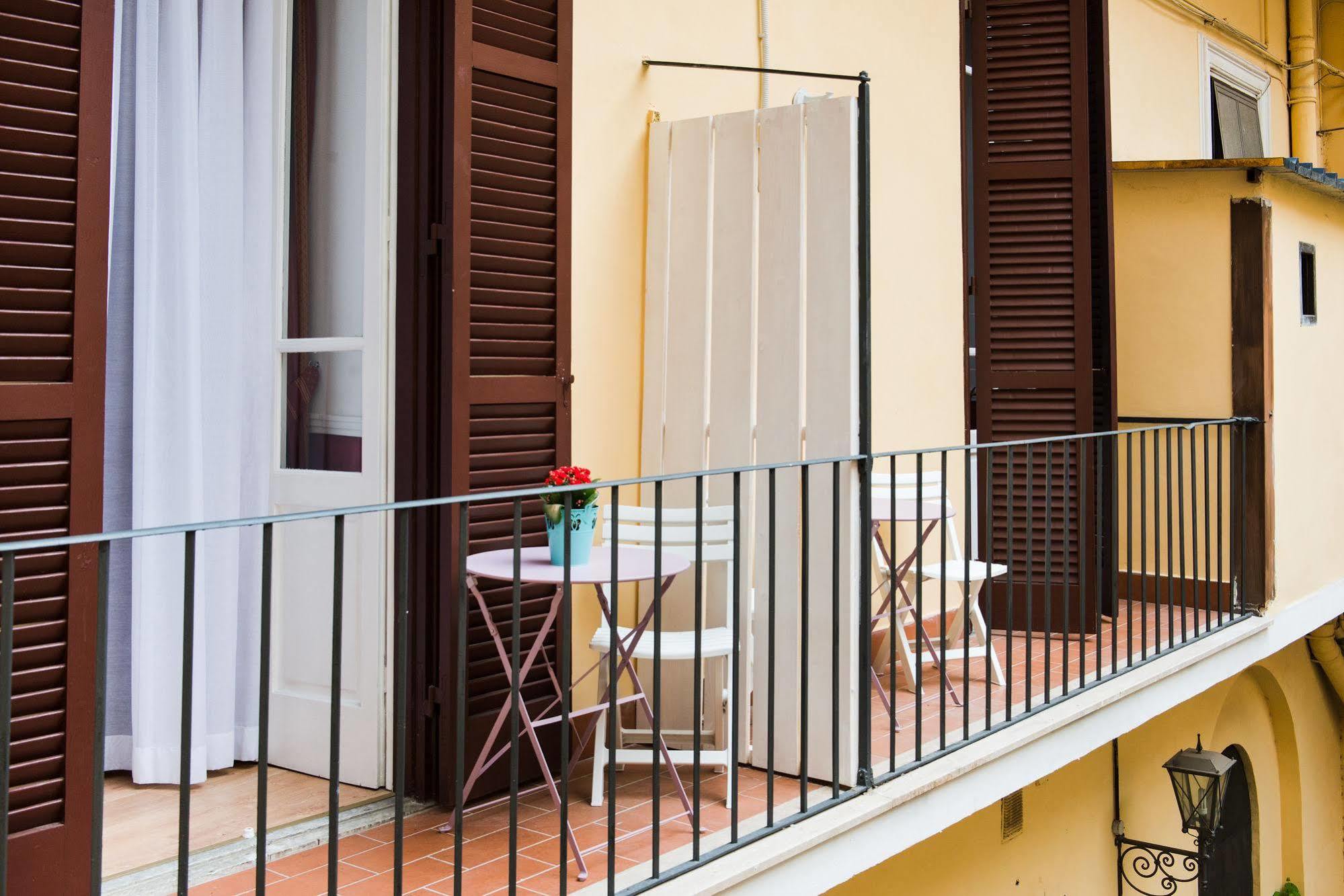 Domus Capilupi Acomodação com café da manhã Roma Exterior foto